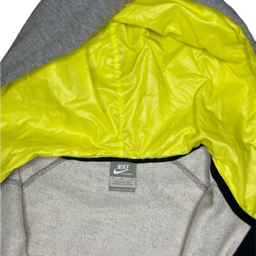 Nike AW 77 Women's Hoody Hoodie Medium Jacket Grey Pullover Sweater 437014-063‎